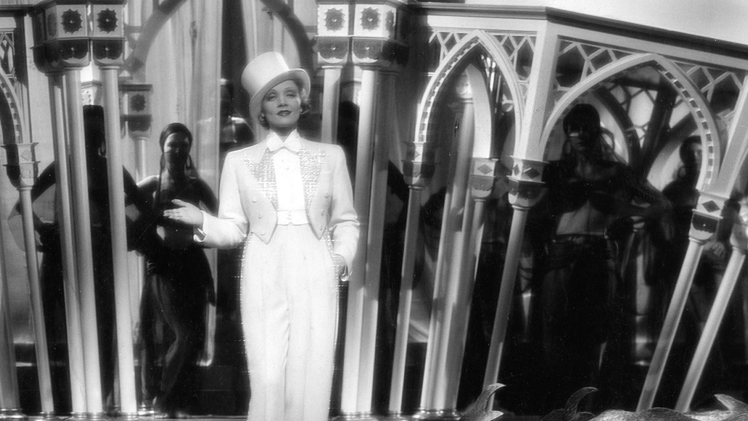 Blonde Venus Background