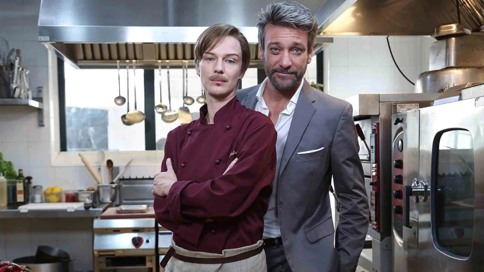 Basta un paio di baffi Background