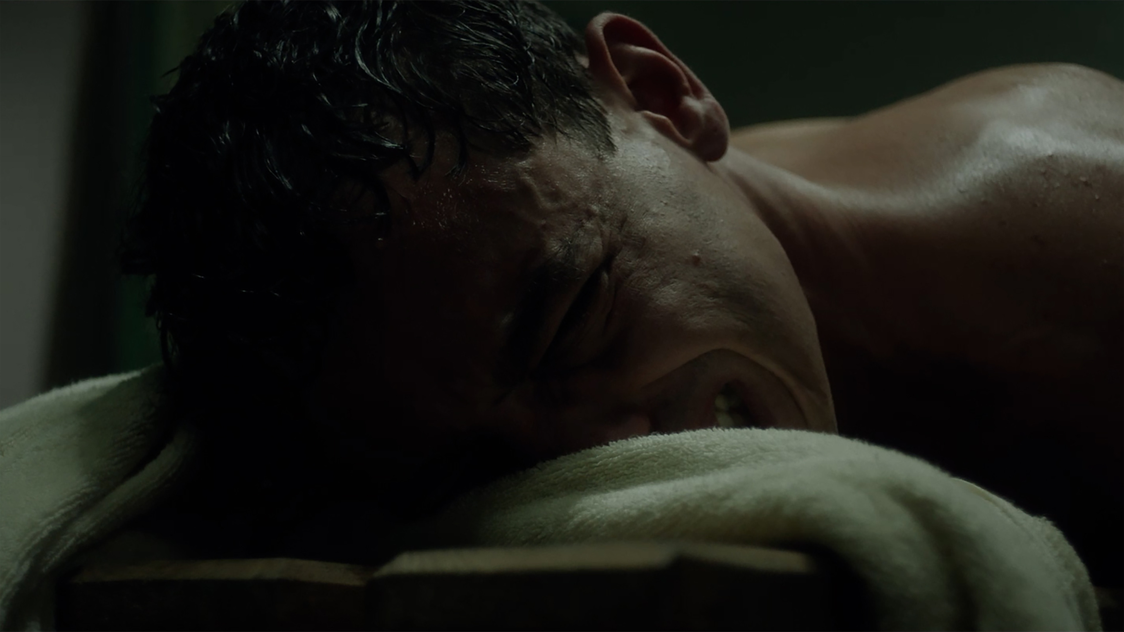 The Vanishing Background