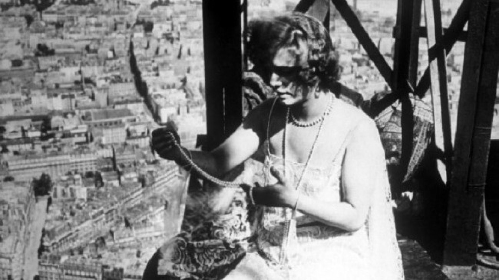 The Crazy Ray Background