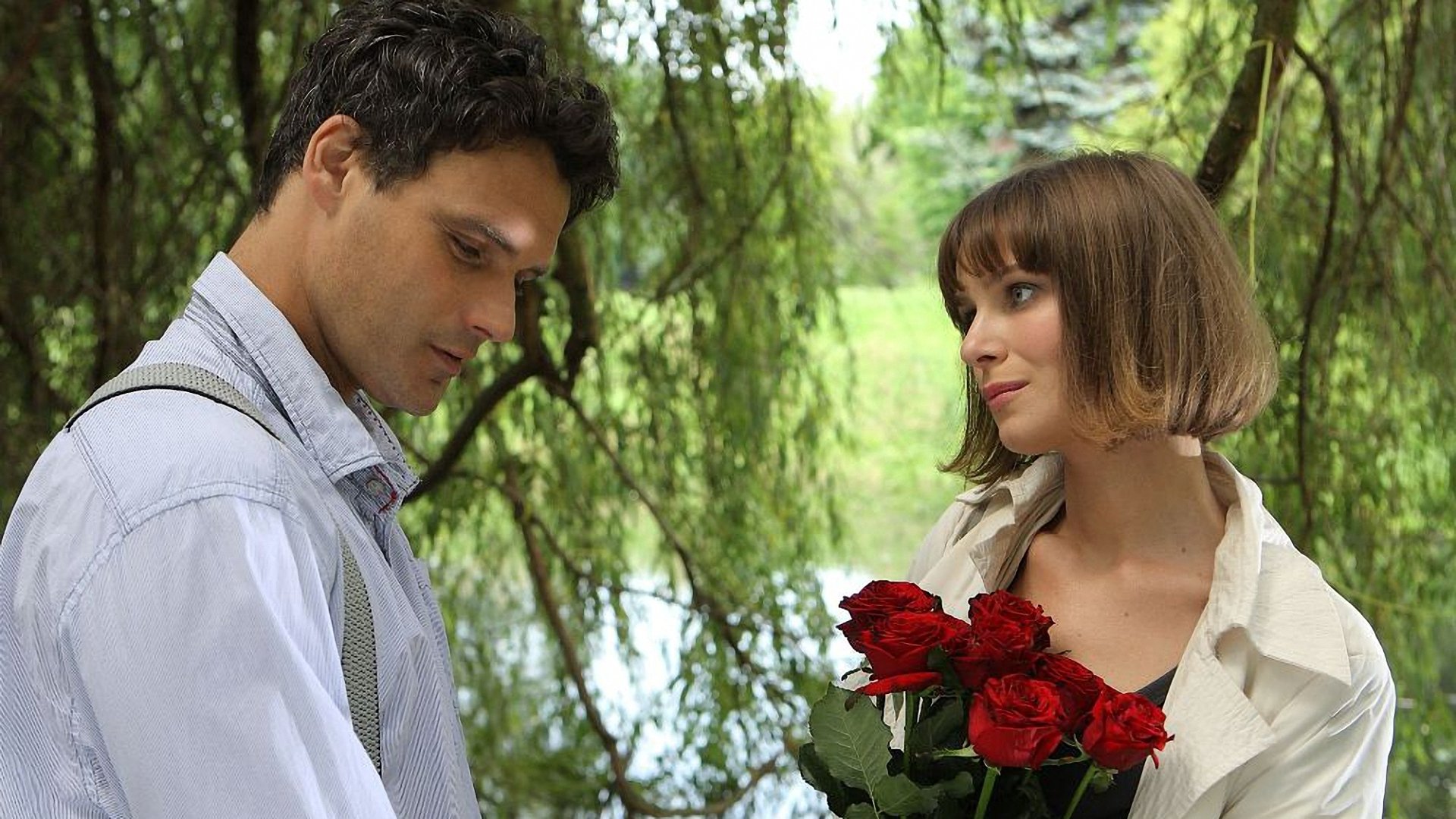 Milczenie jest złotem Background