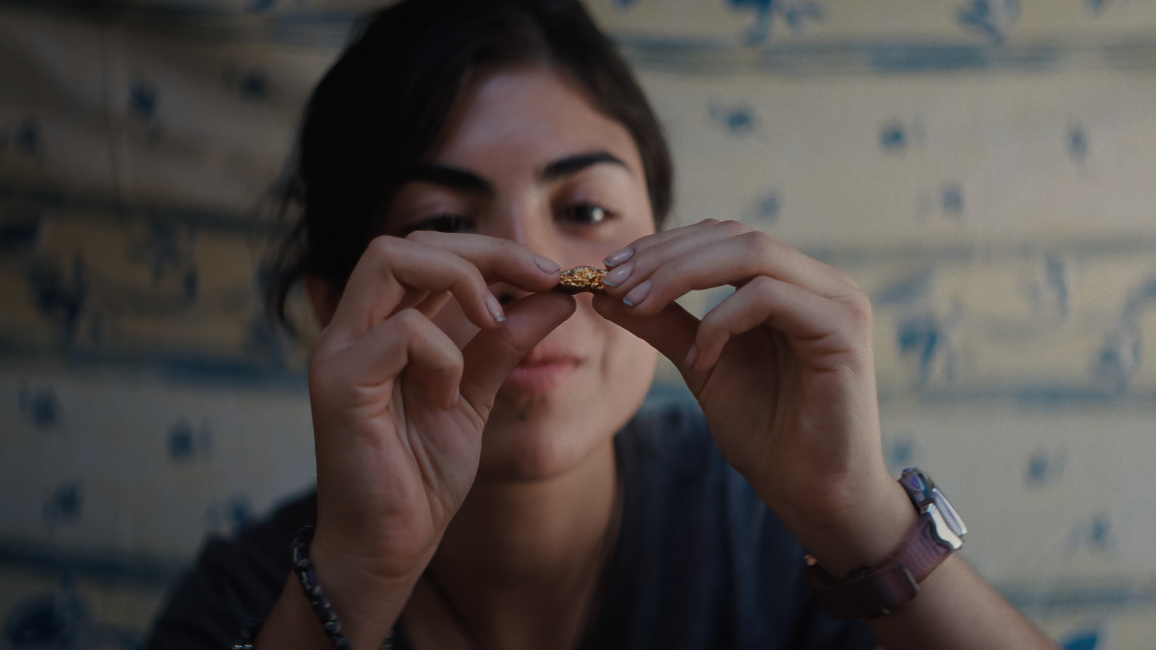 Oro amargo Background