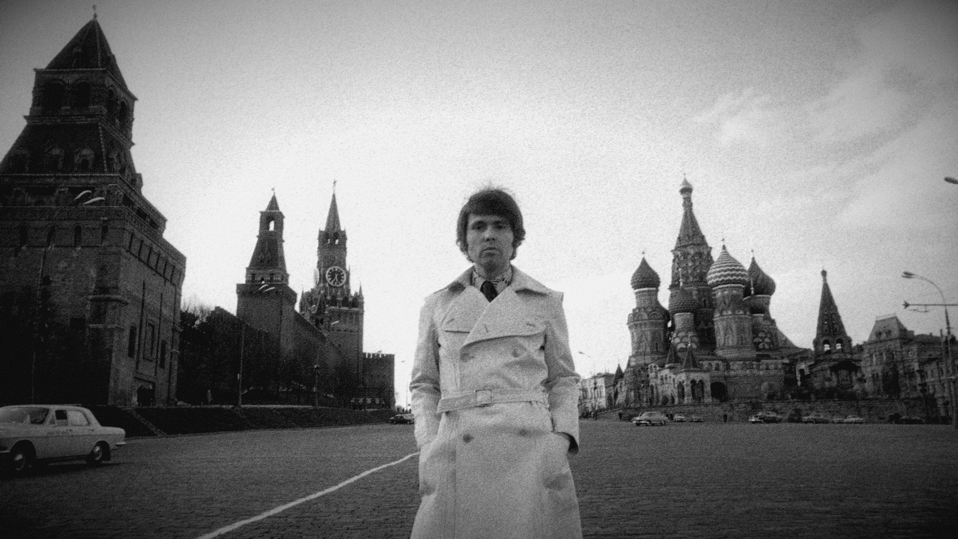 Raphael: desde Rusia con amor Background