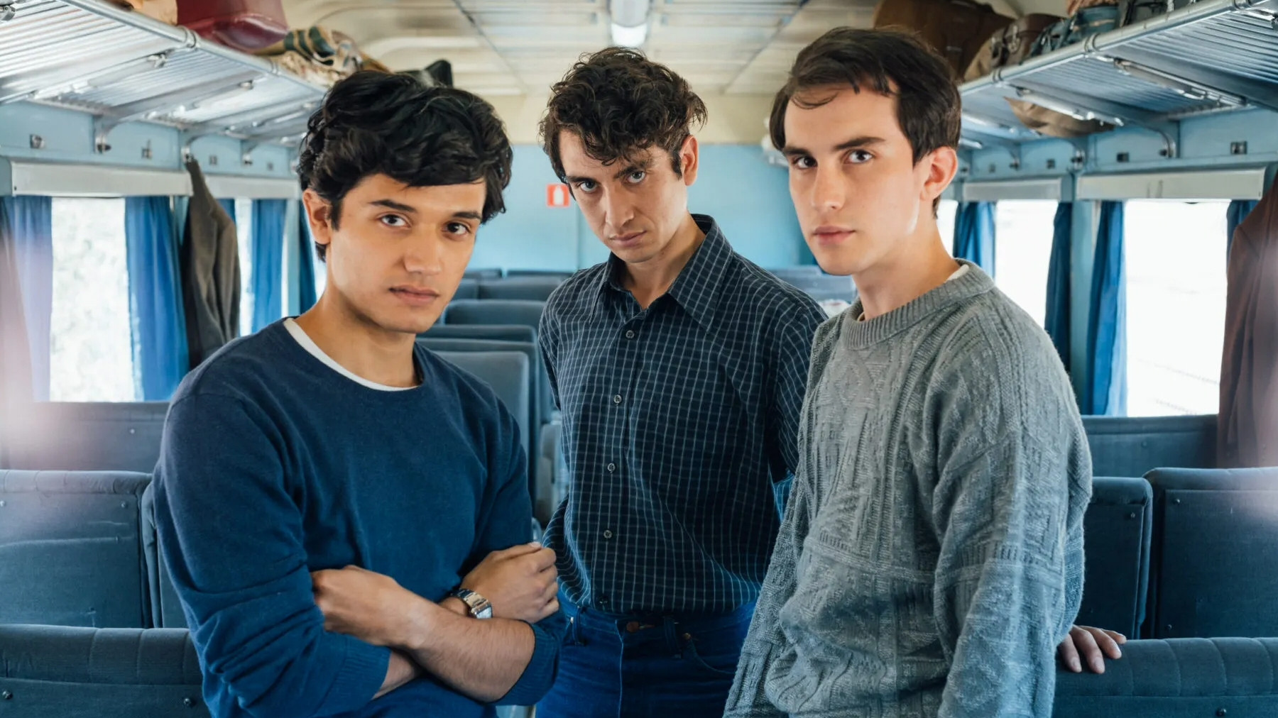 Los Prisioneros Background