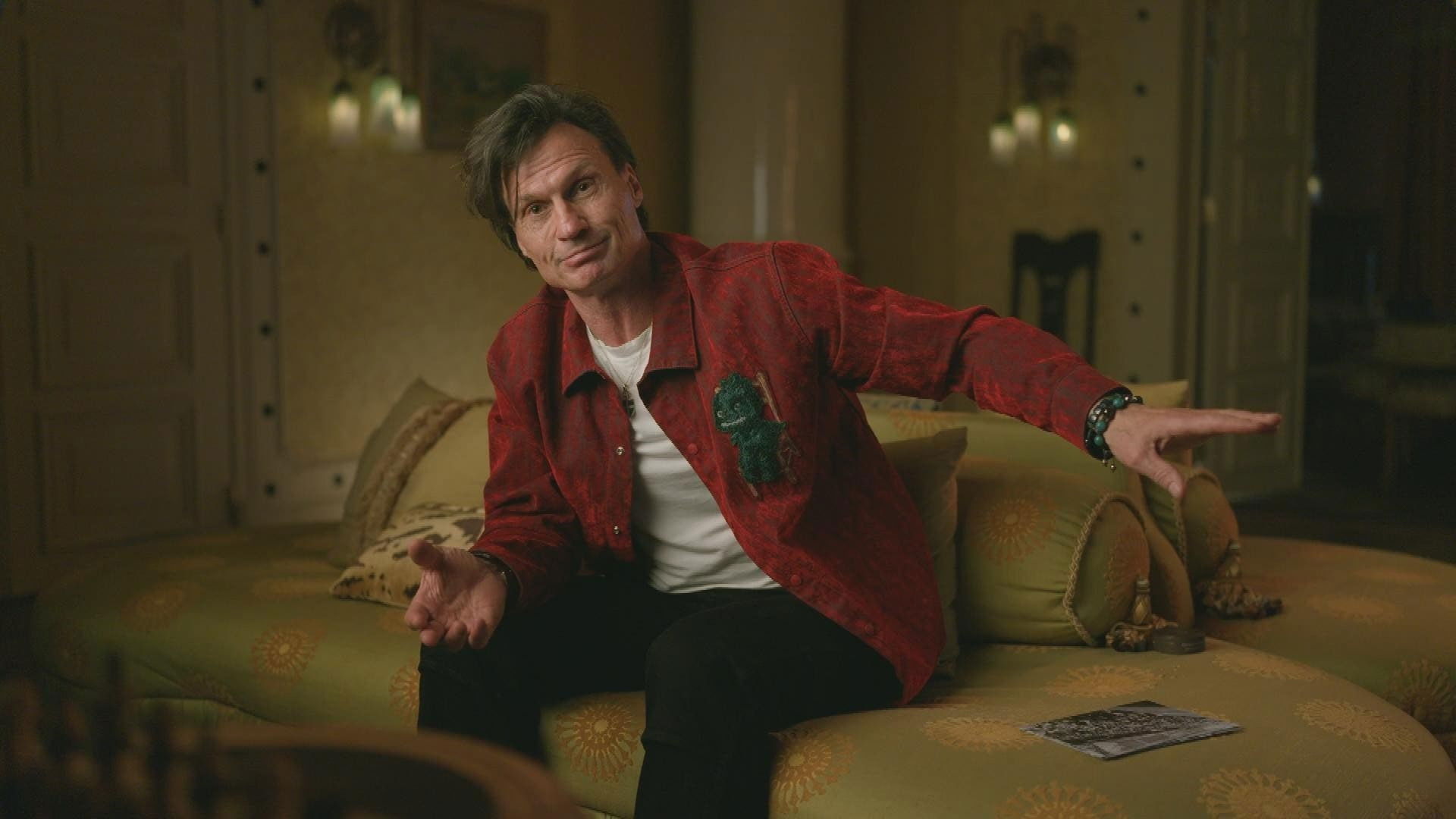 Petter Stordalen – Ikke følg drømmene dine Background