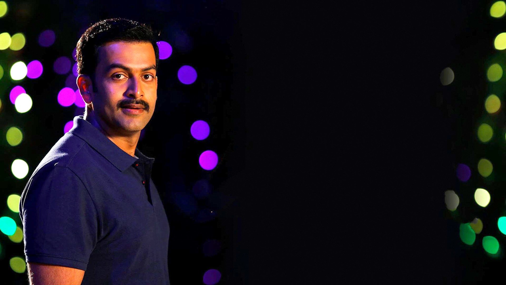 Tamaar Padaar Background