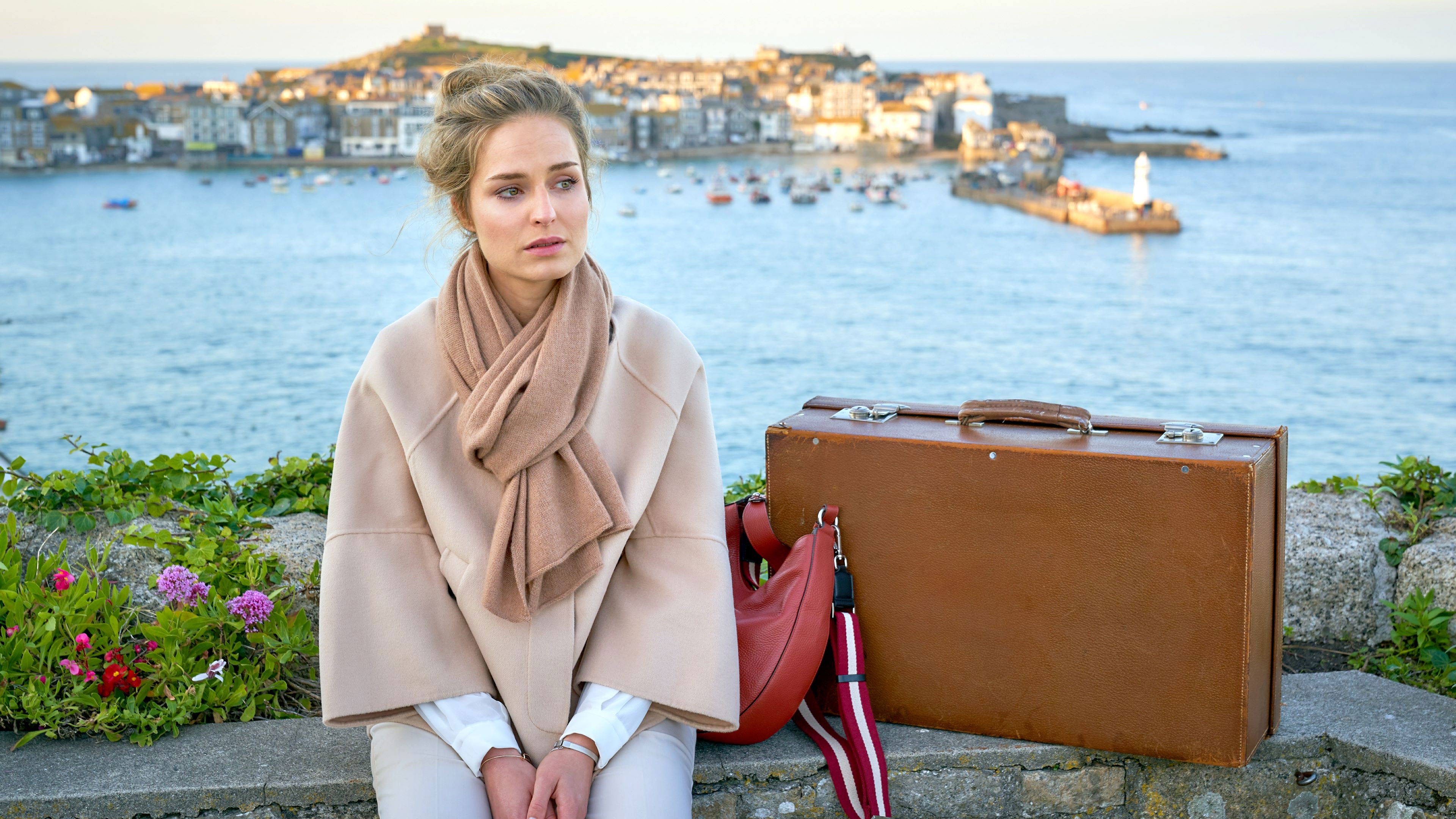 Rosamunde Pilcher: Pralinen zum Frühstück Background