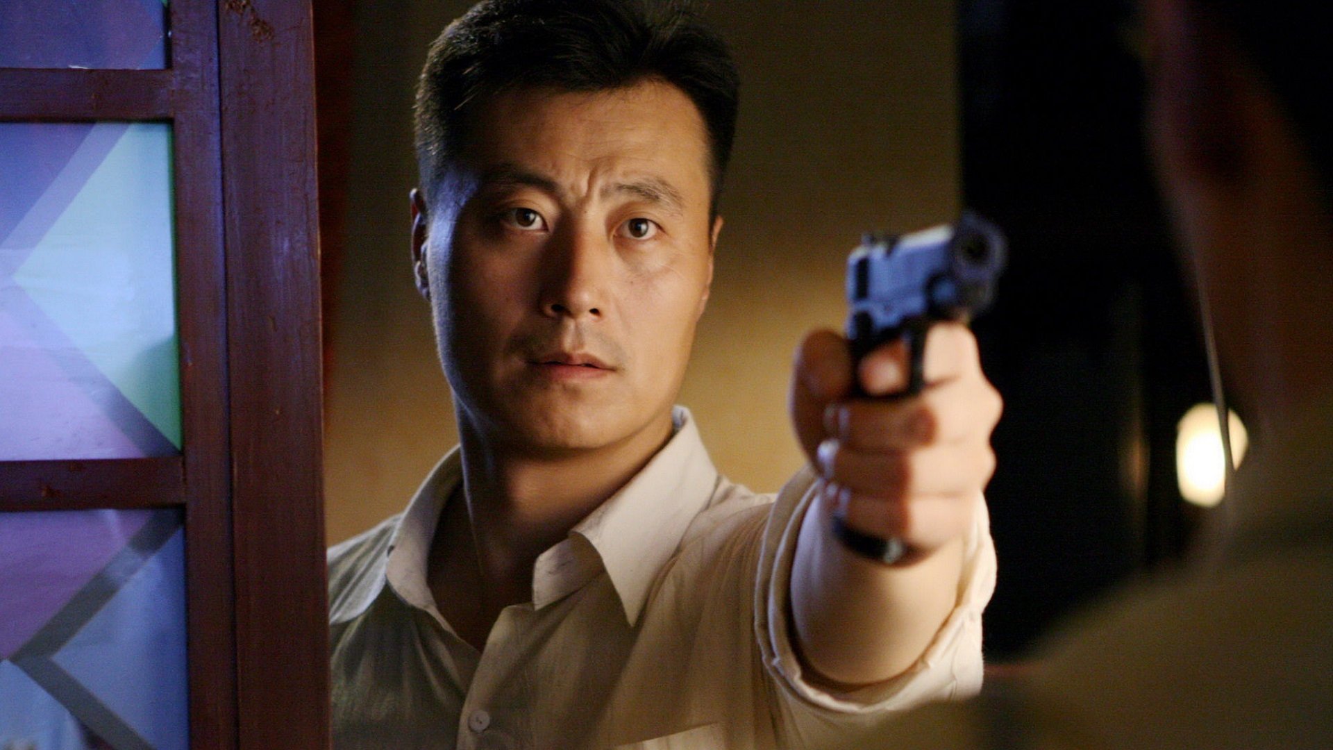 地下地上 Background