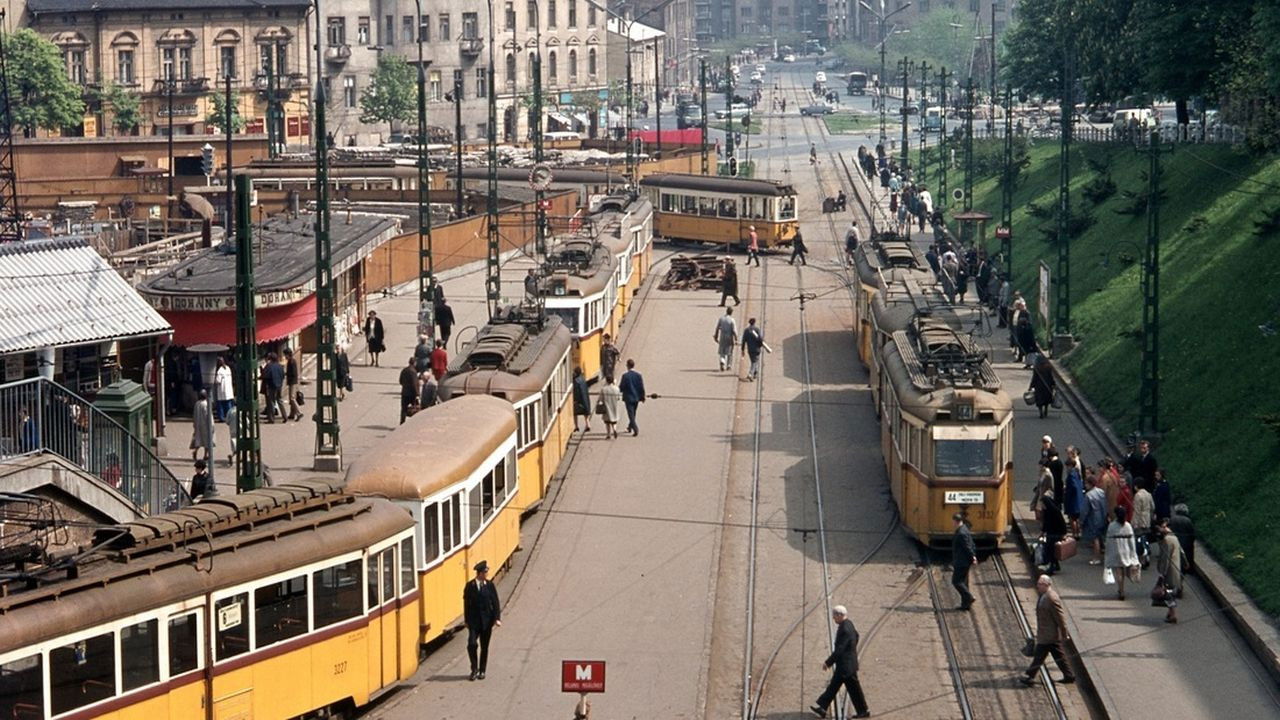 Budapest Retro Background