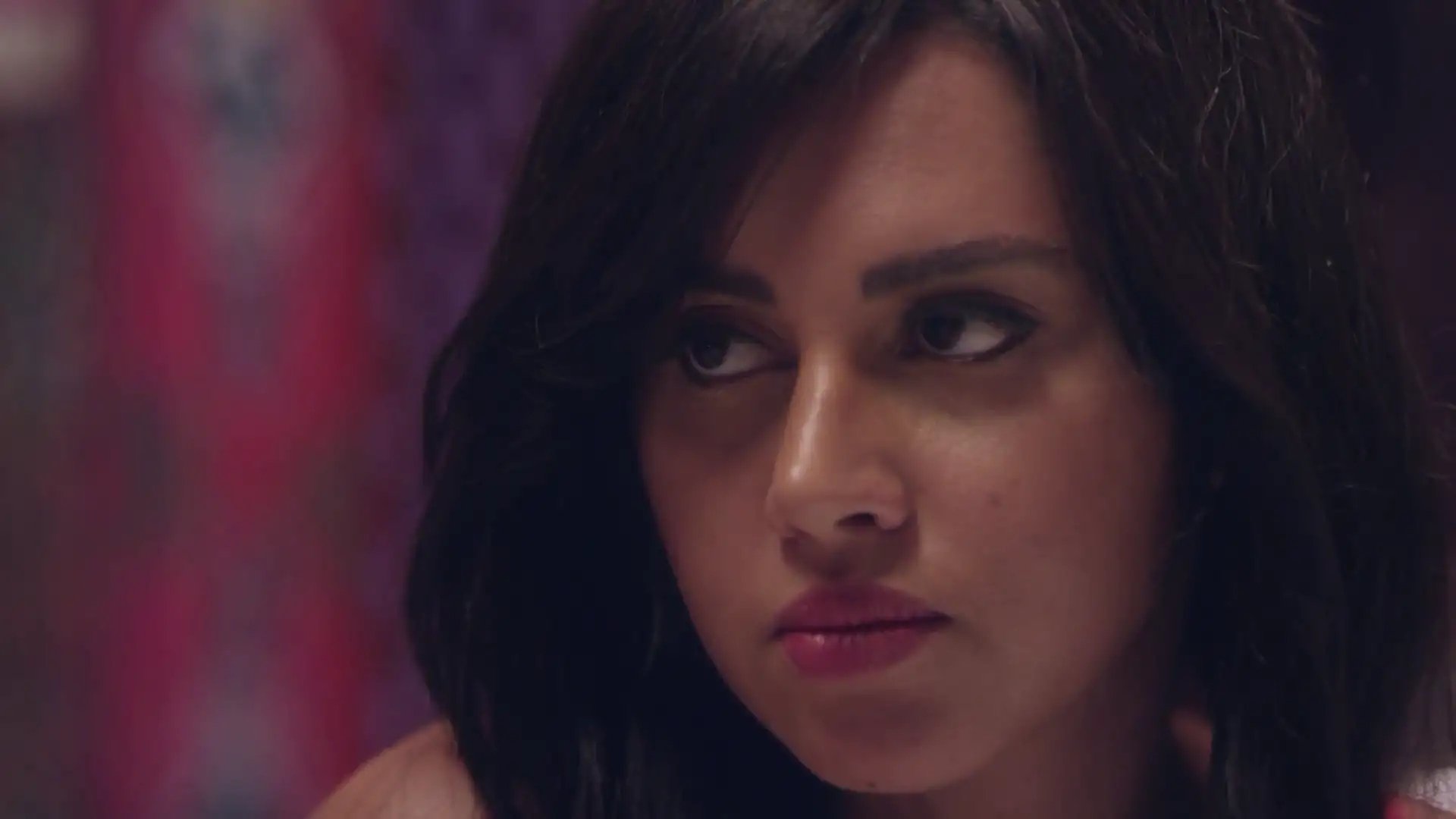 Kiss Me Not Background