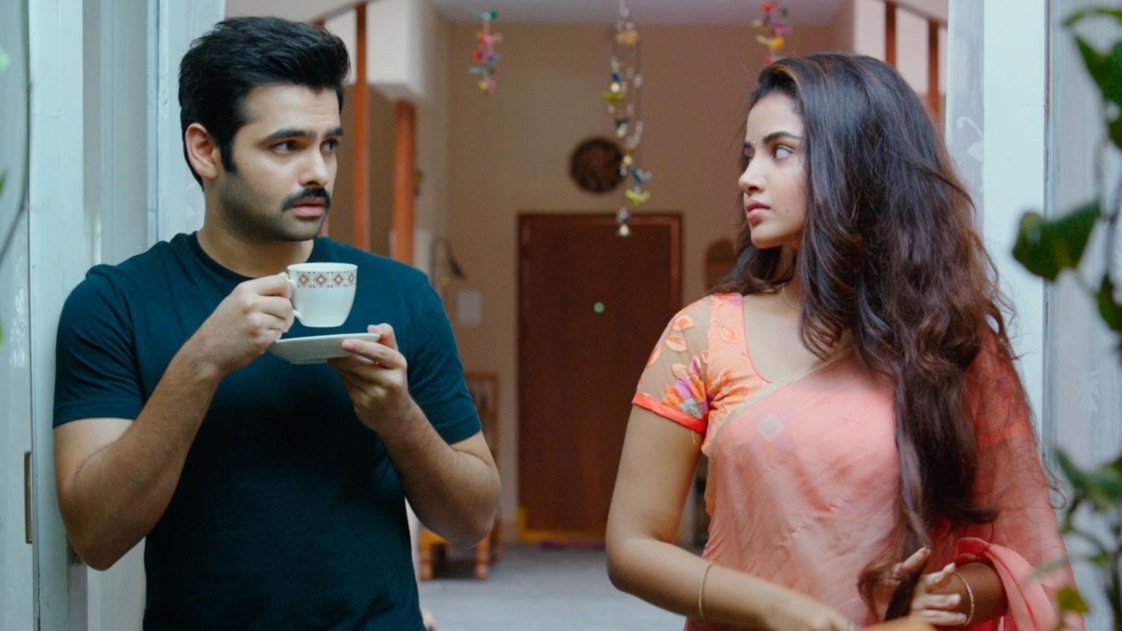 Hello Guru Prema Kosame Background