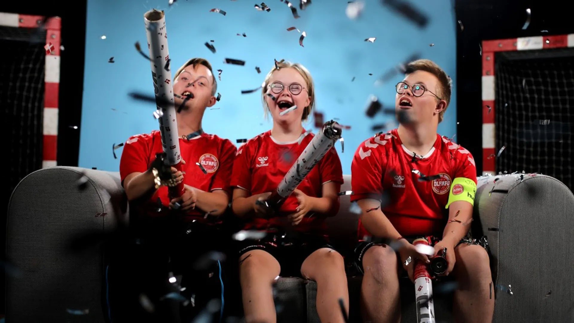 Verdens Lykkeligste Landshold Background