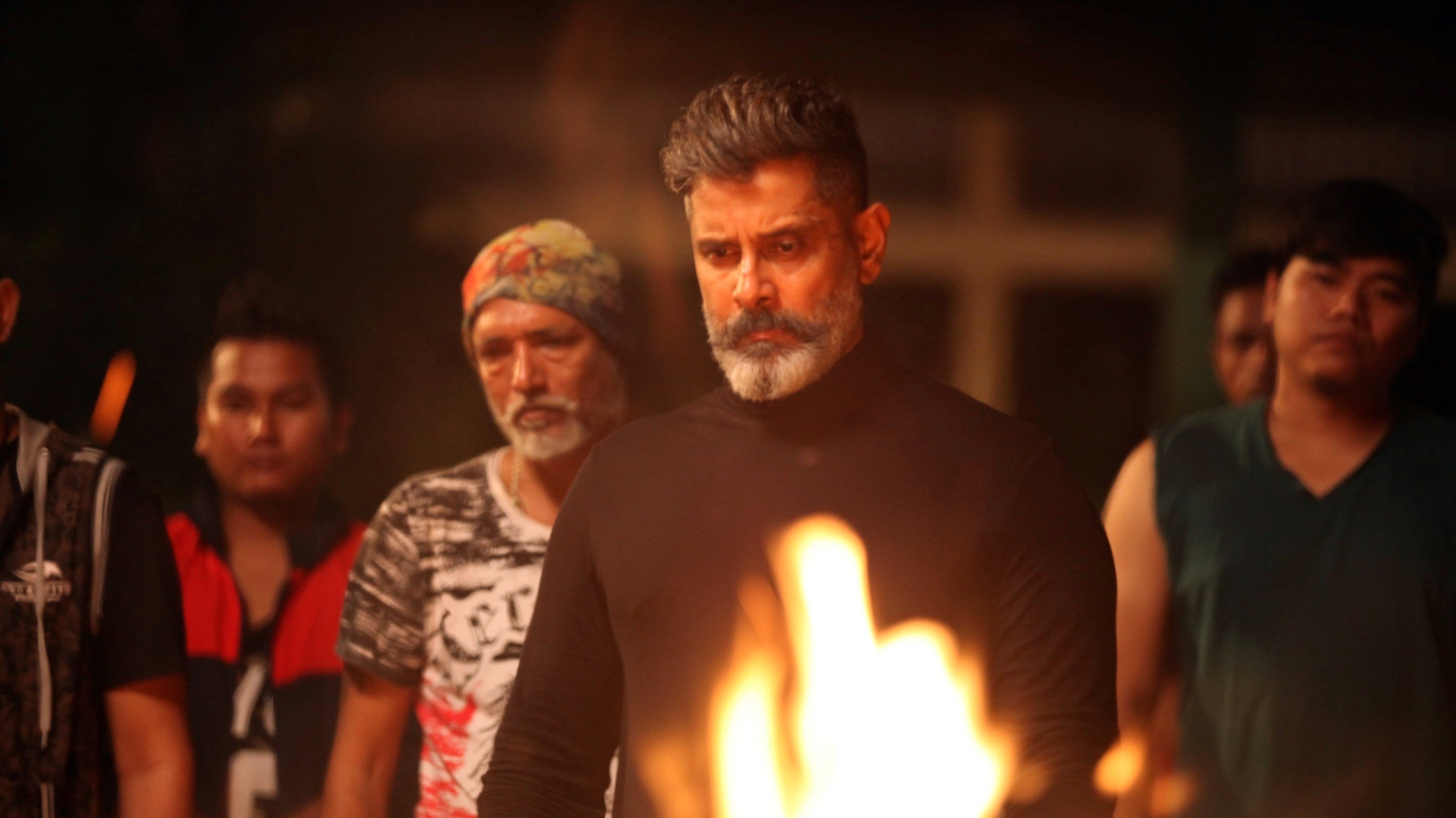 Kadaram Kondan Background