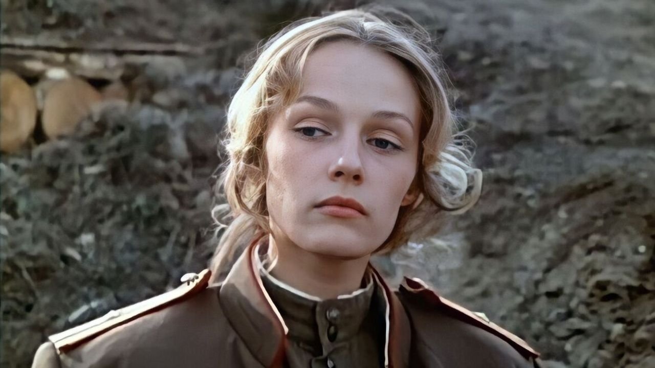 War-Time Romance Background