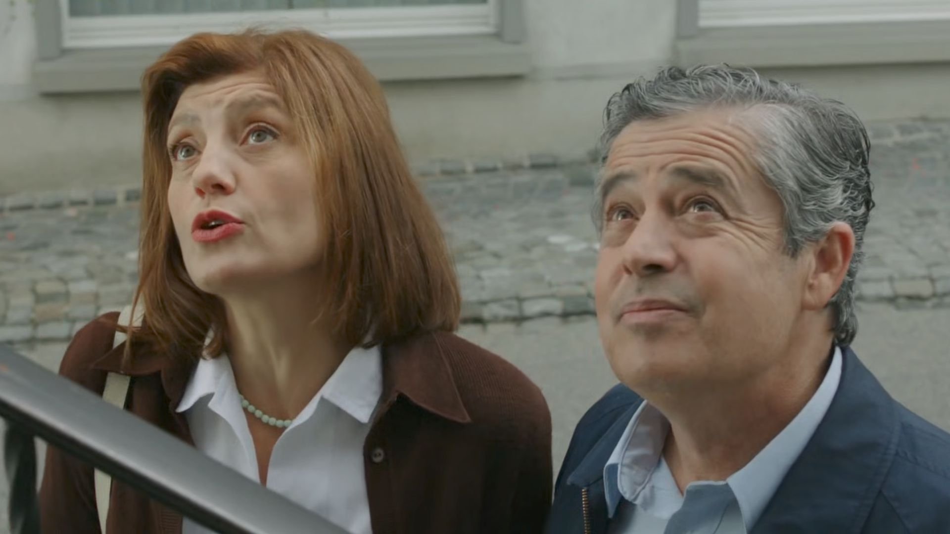 2 francos, 40 pesetas Background