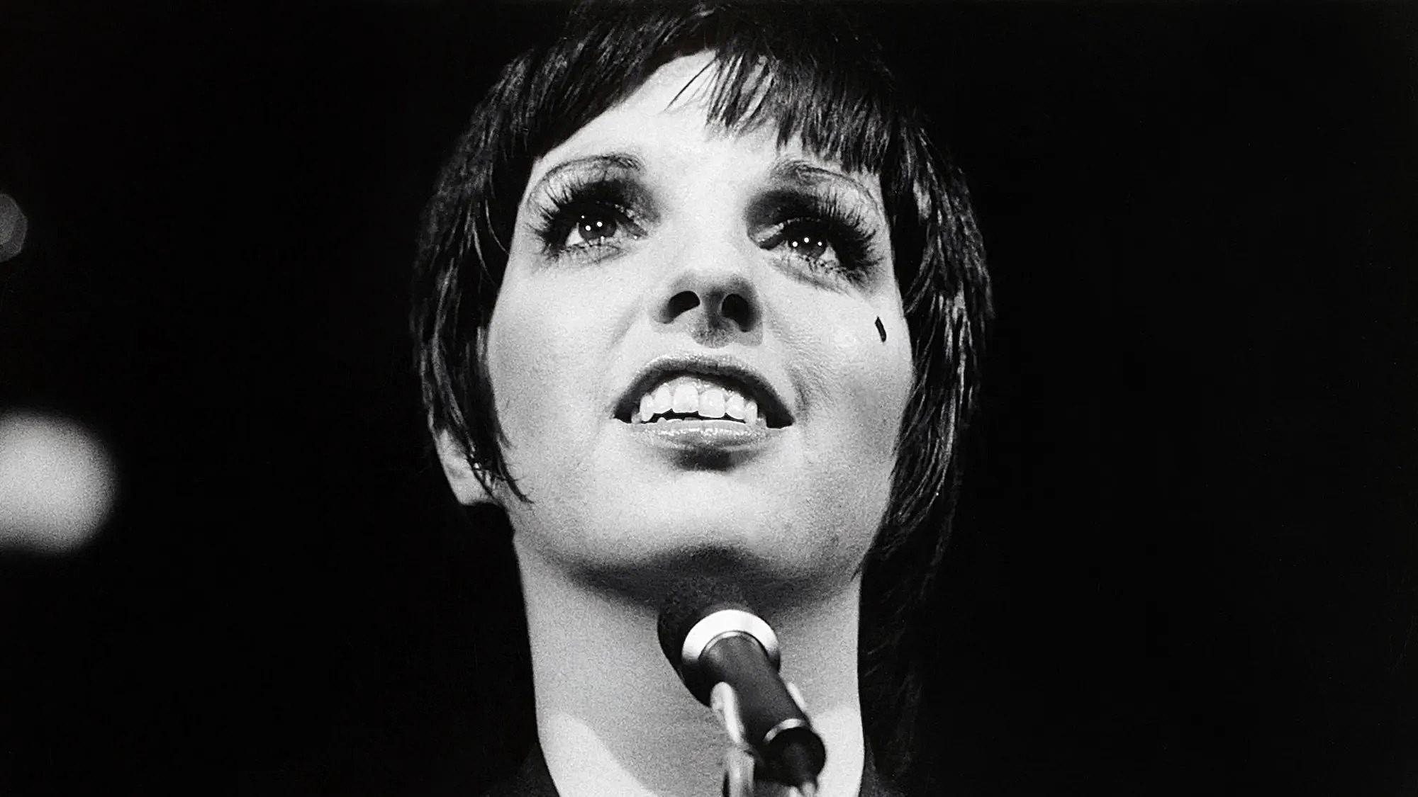 Liza with a Z Background