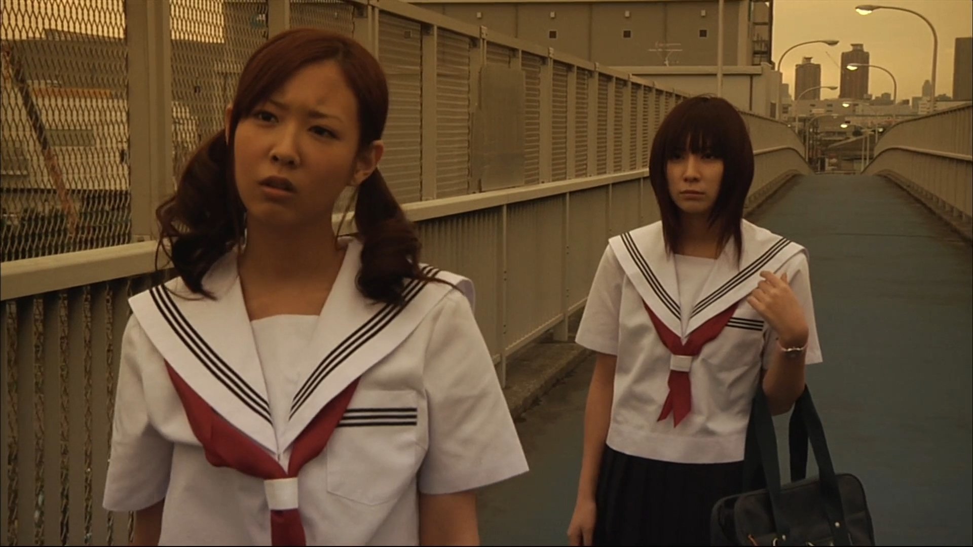 Teke Teke 2 Background