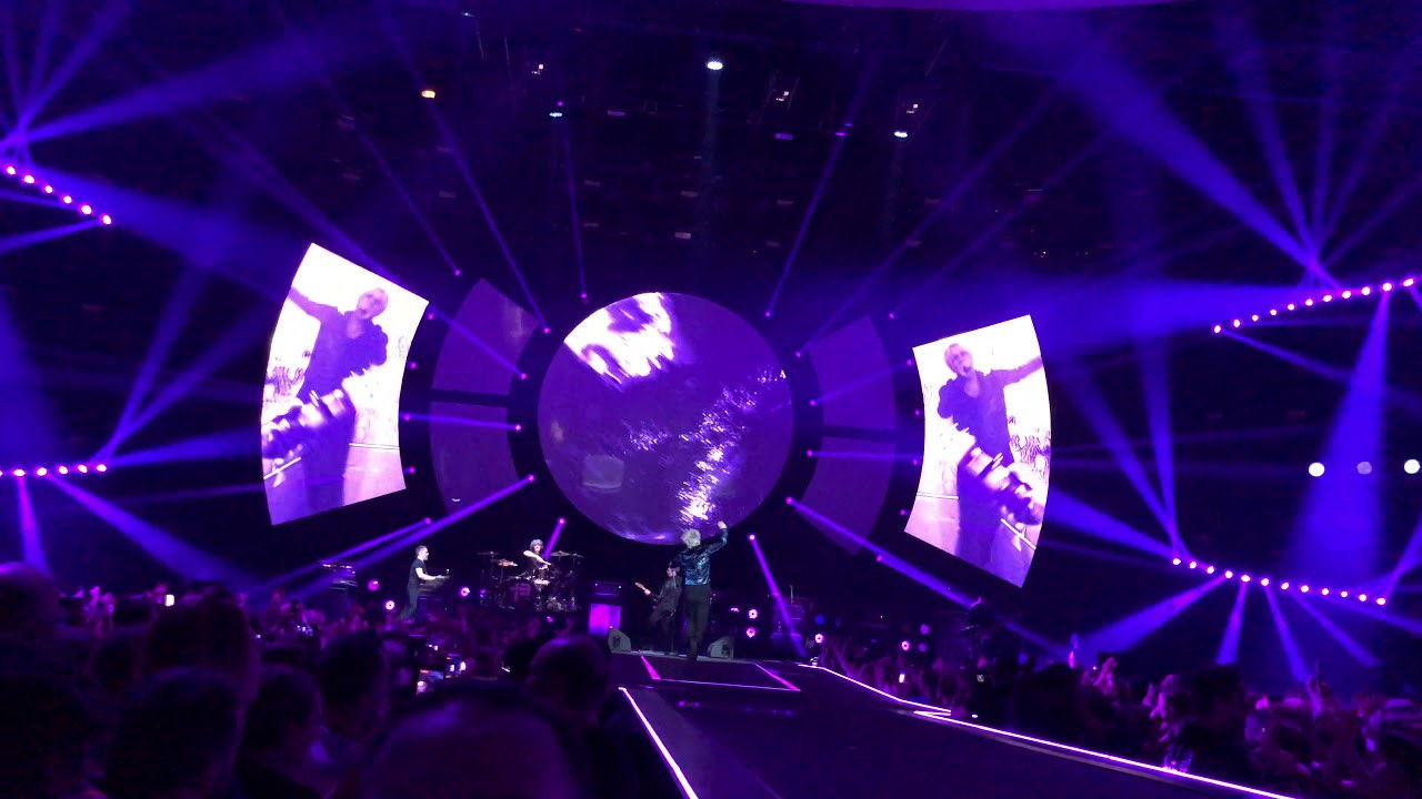 Indochine - Black City Tour Background