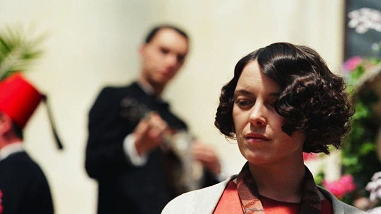 Agatha Christie: A Life in Pictures Background