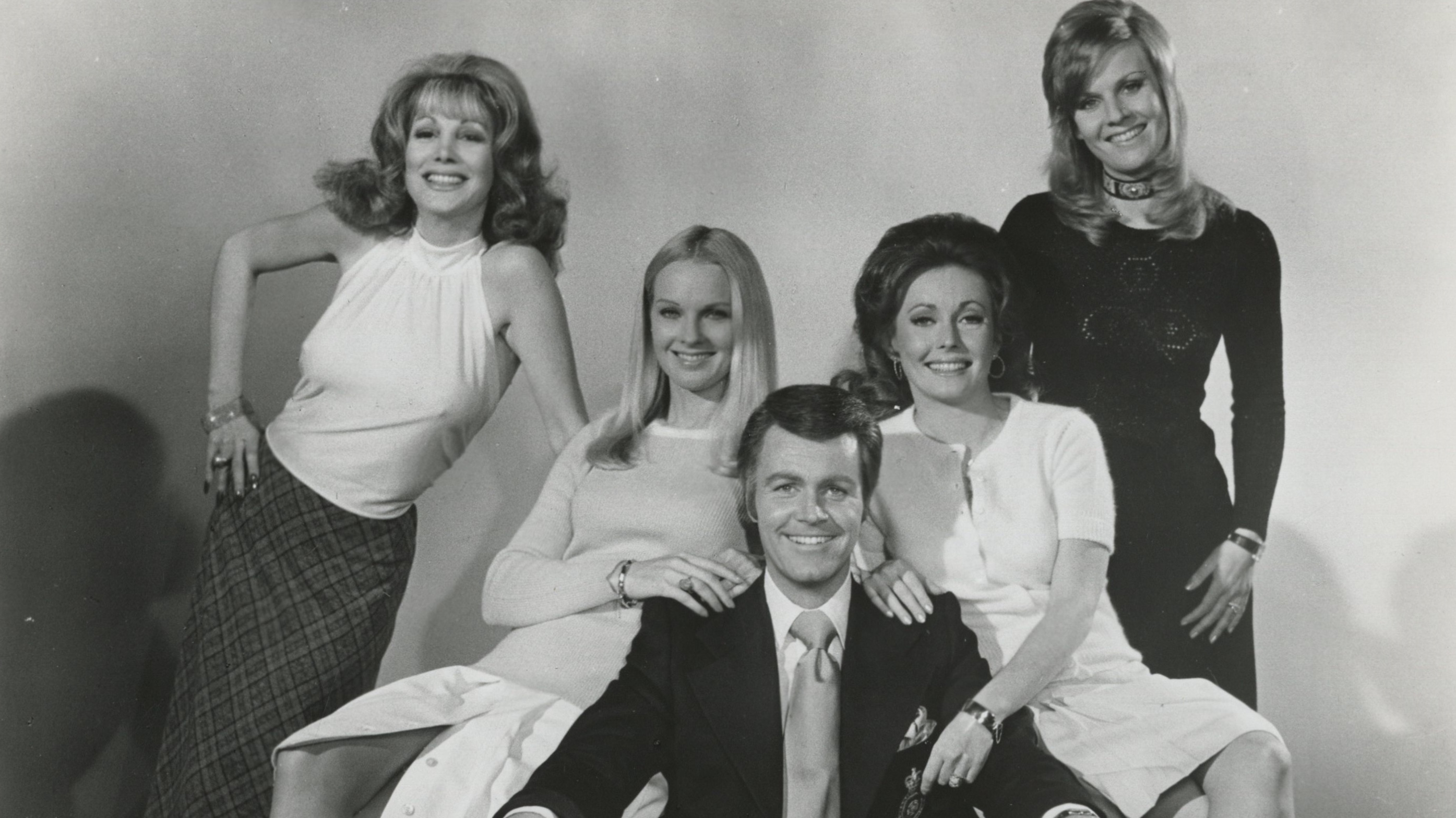 How to Seduce a Woman Background