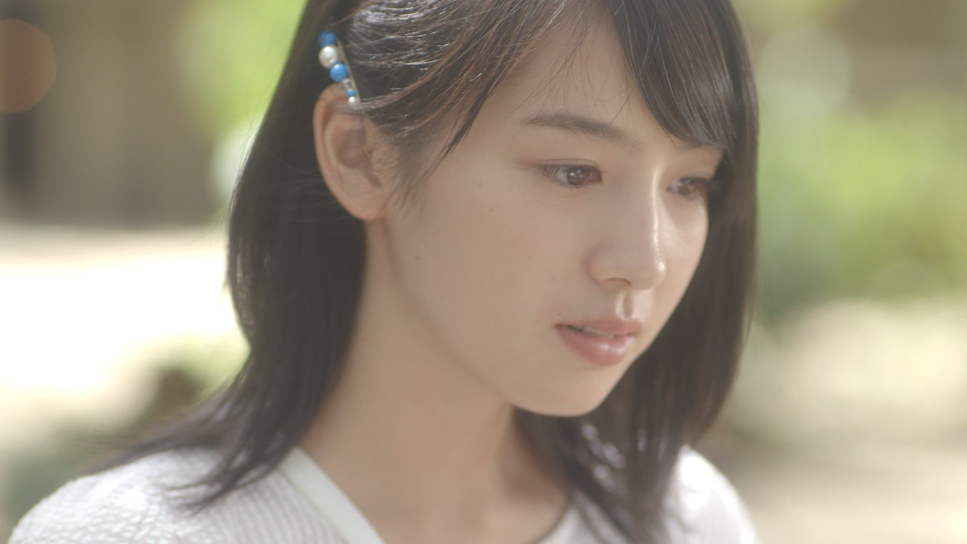 Trumpet of the Cliff Background