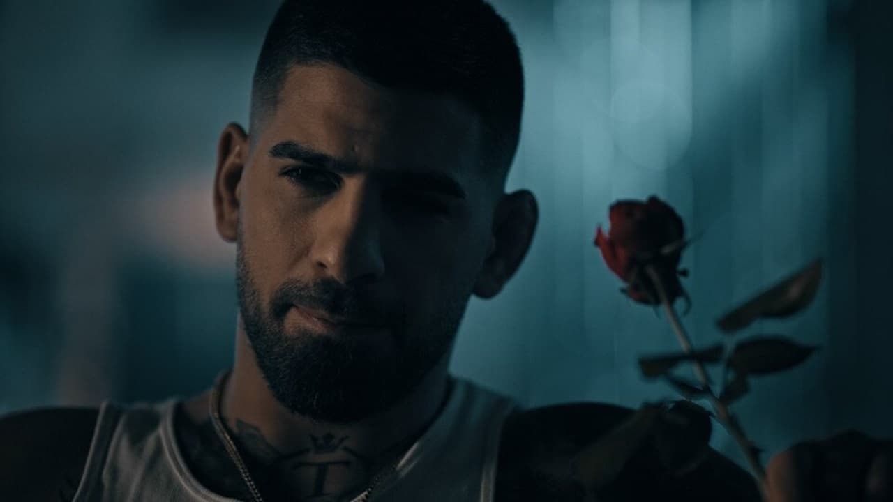 Topuria. Matador Background