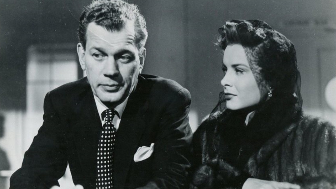 A Blueprint for Murder Background