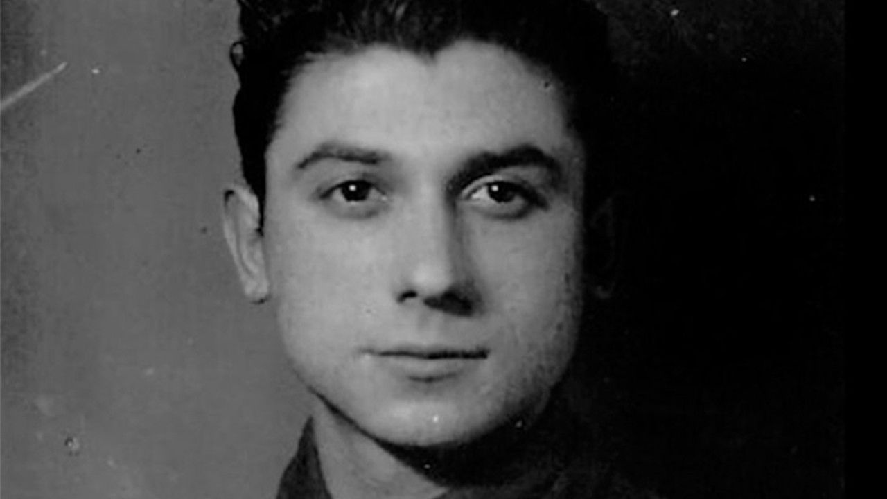 Un vas d'aigua per a l'Elio Background