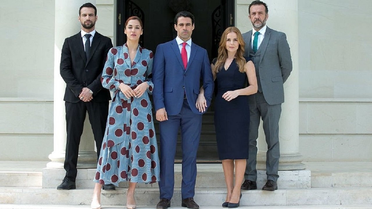 Secretos de Estado Background