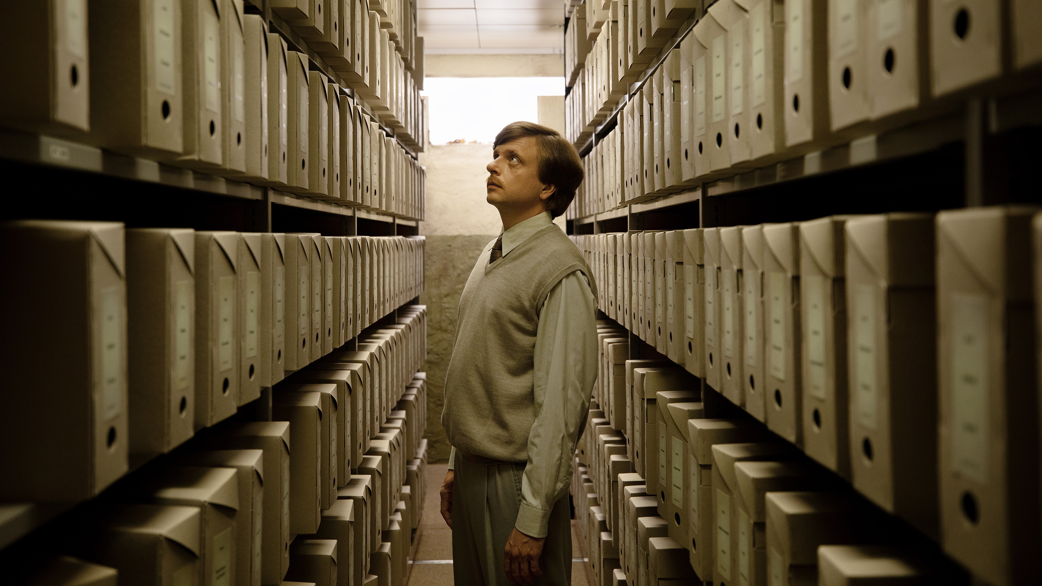 One-way to Moscow Background