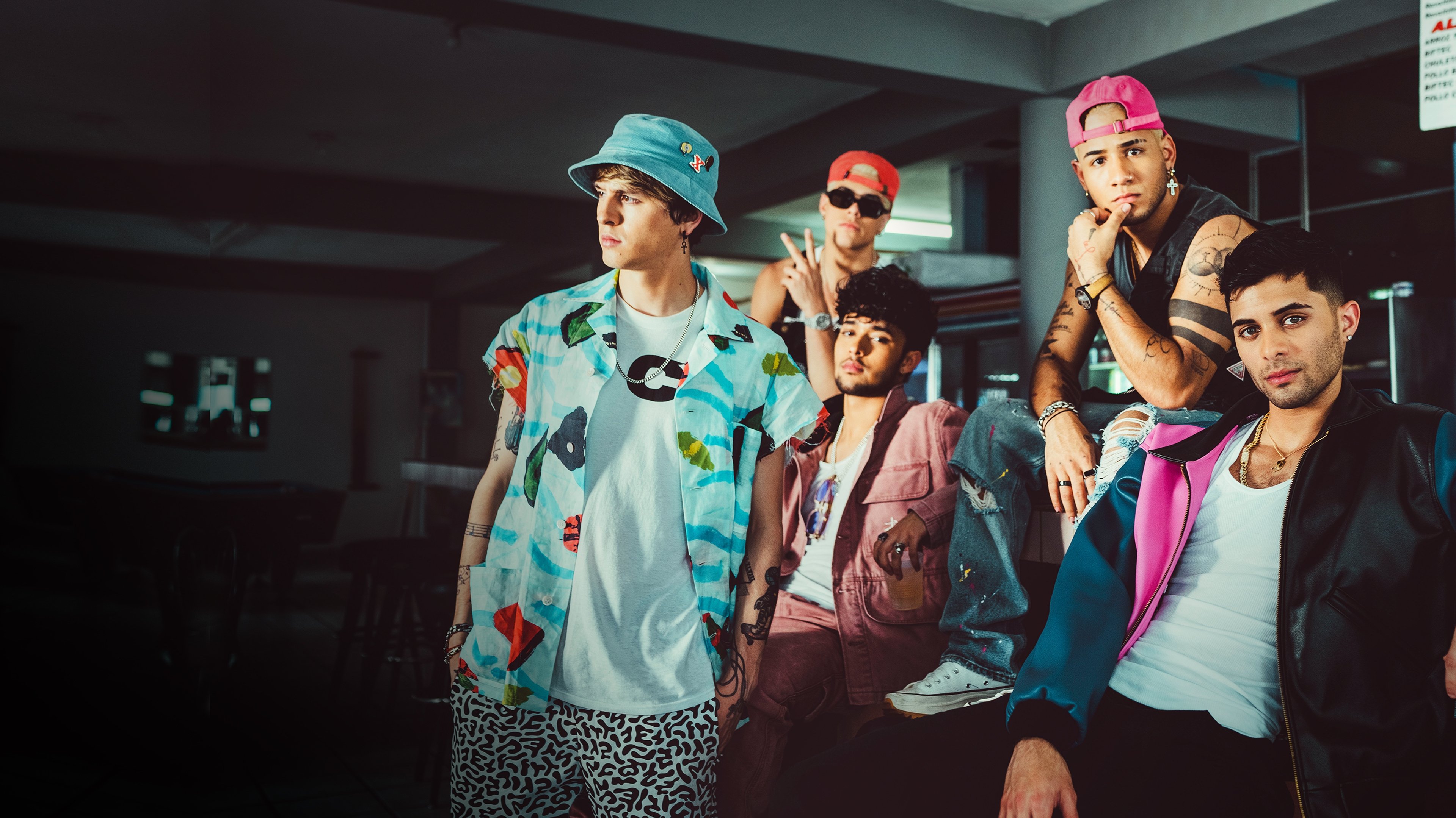 CNCO: los últimos cinco días Background