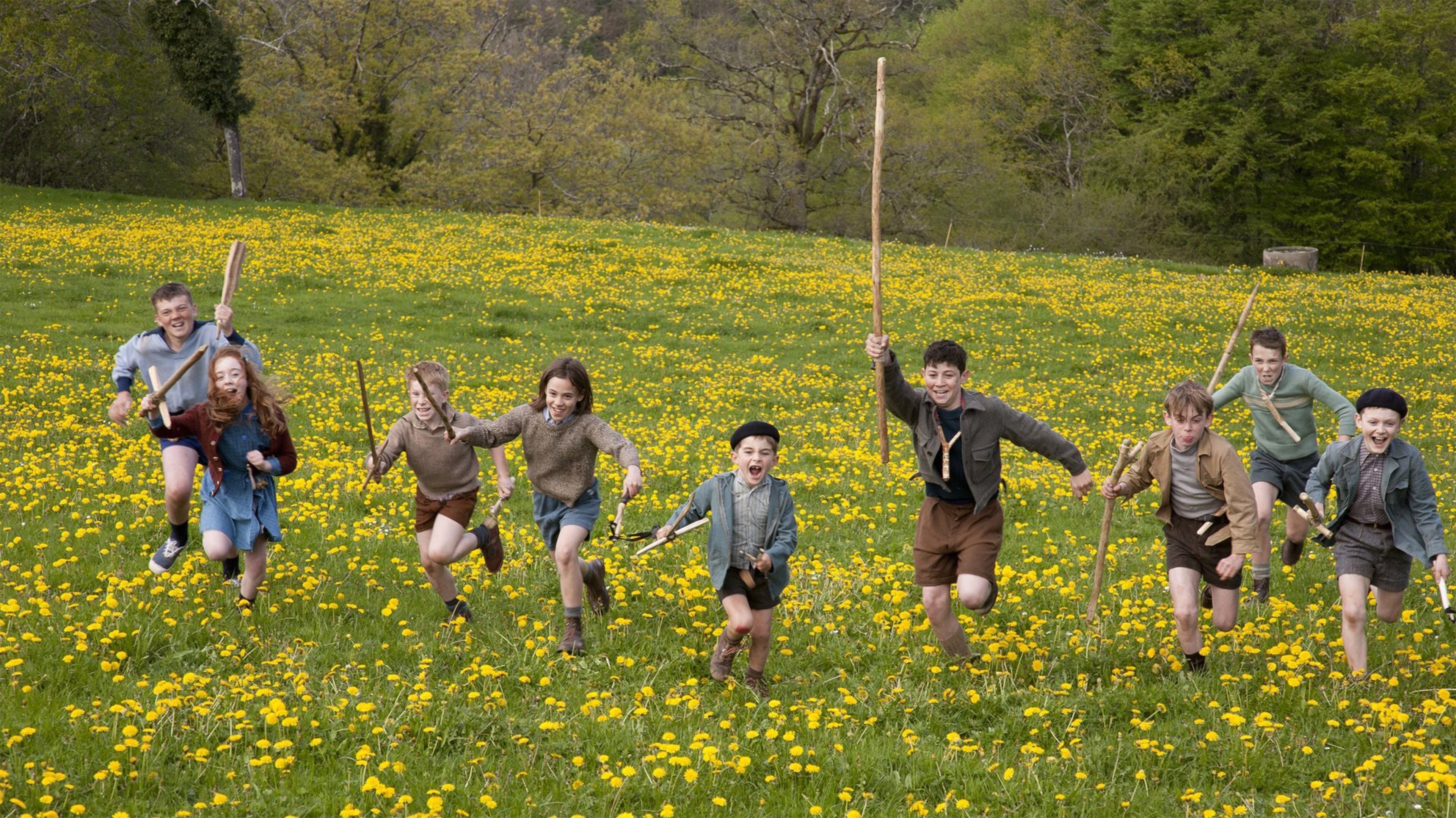 War of the Buttons Background