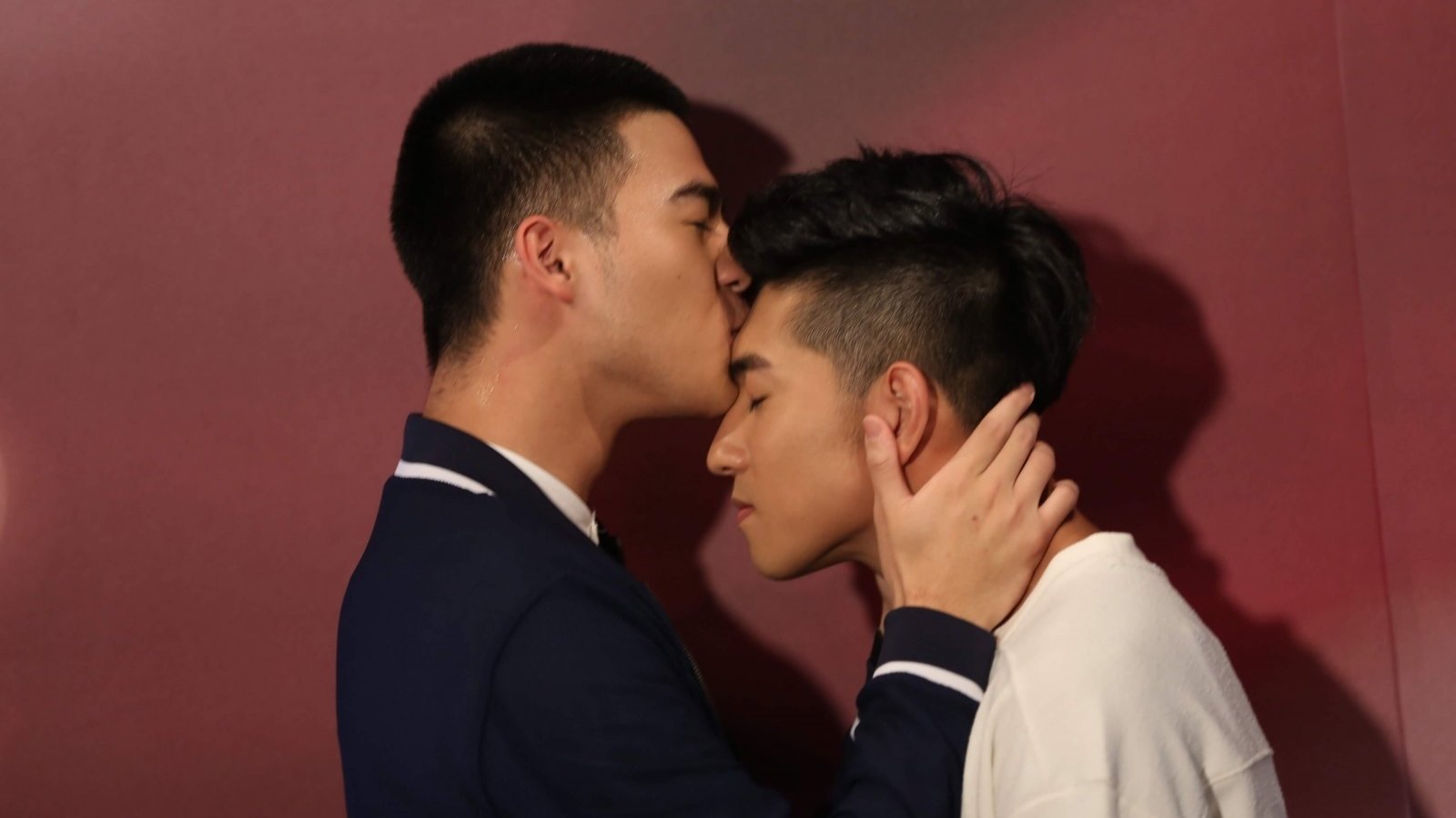 Red Balloon Background