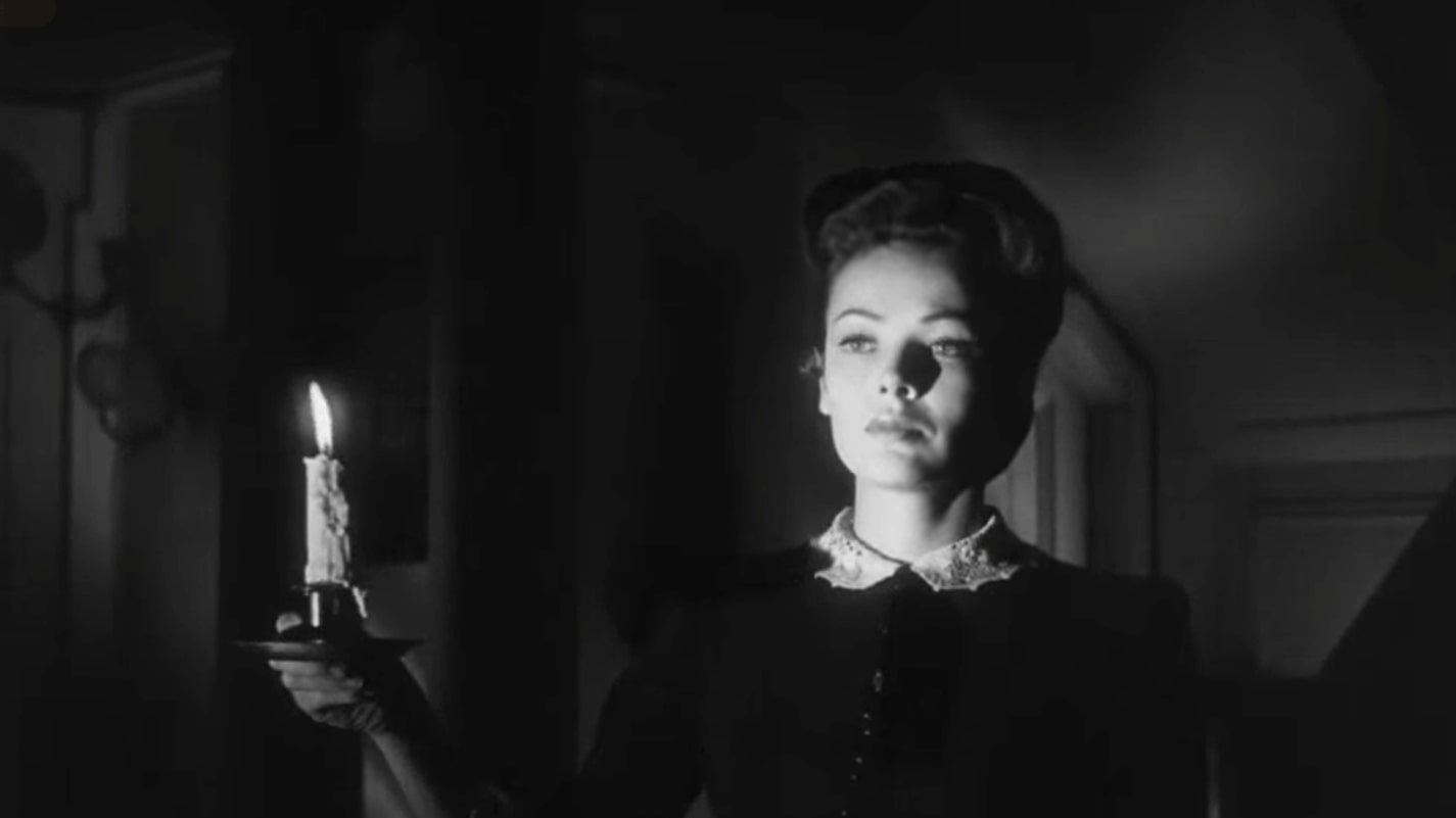 The Ghost and Mrs. Muir Background