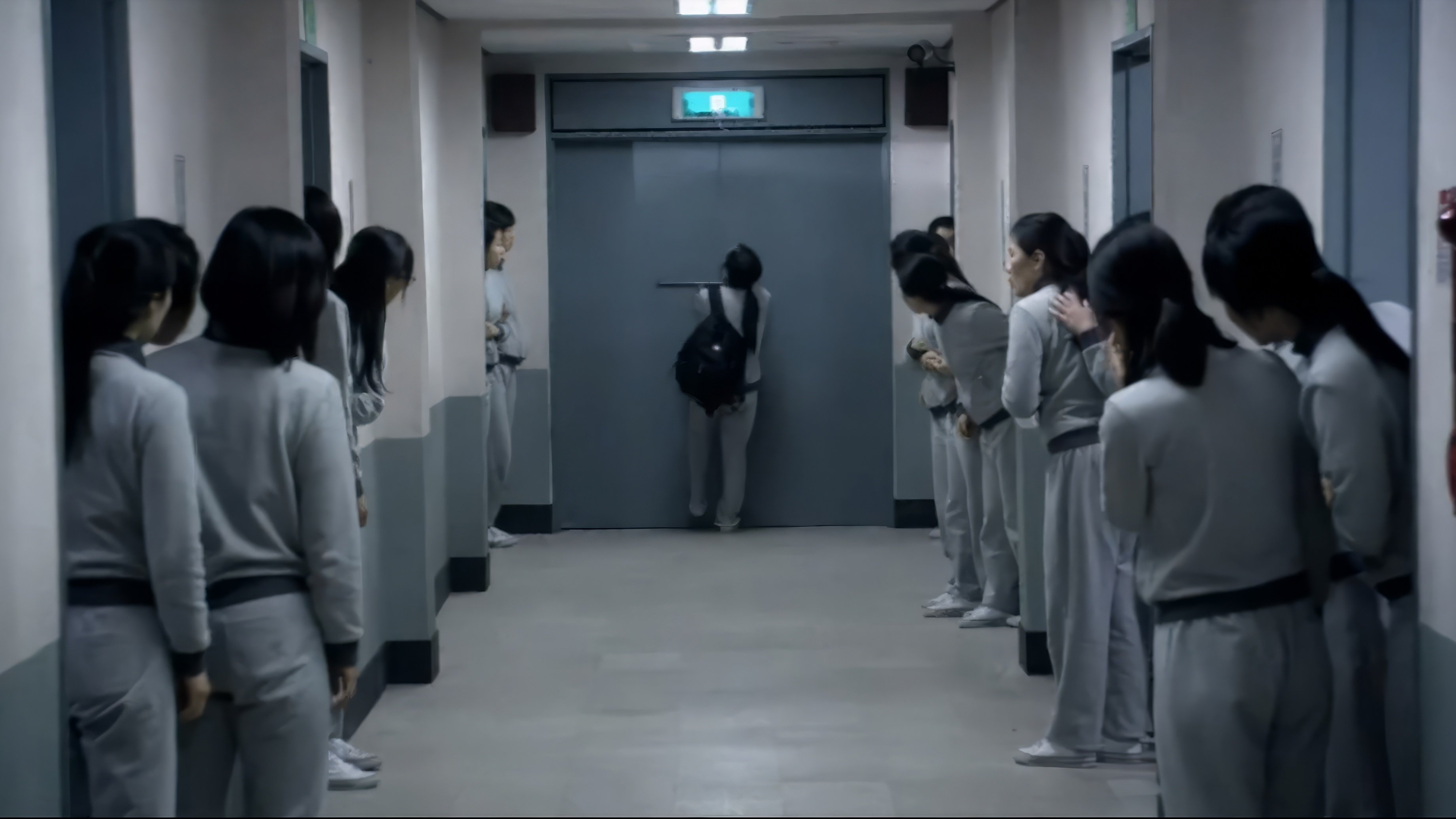 4 Horror Tales: Roommates Background