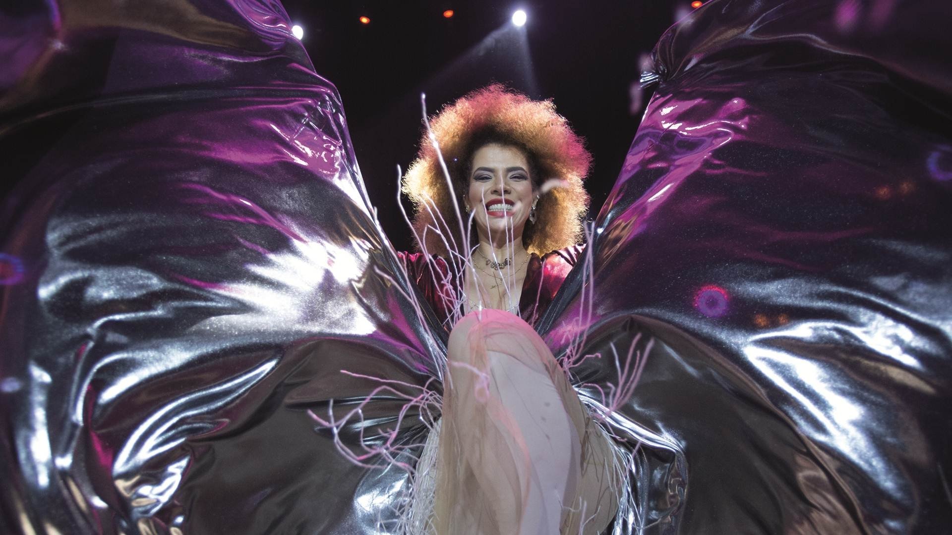 Vanessa da Mata: Caixinha de Música Ao Vivo Background