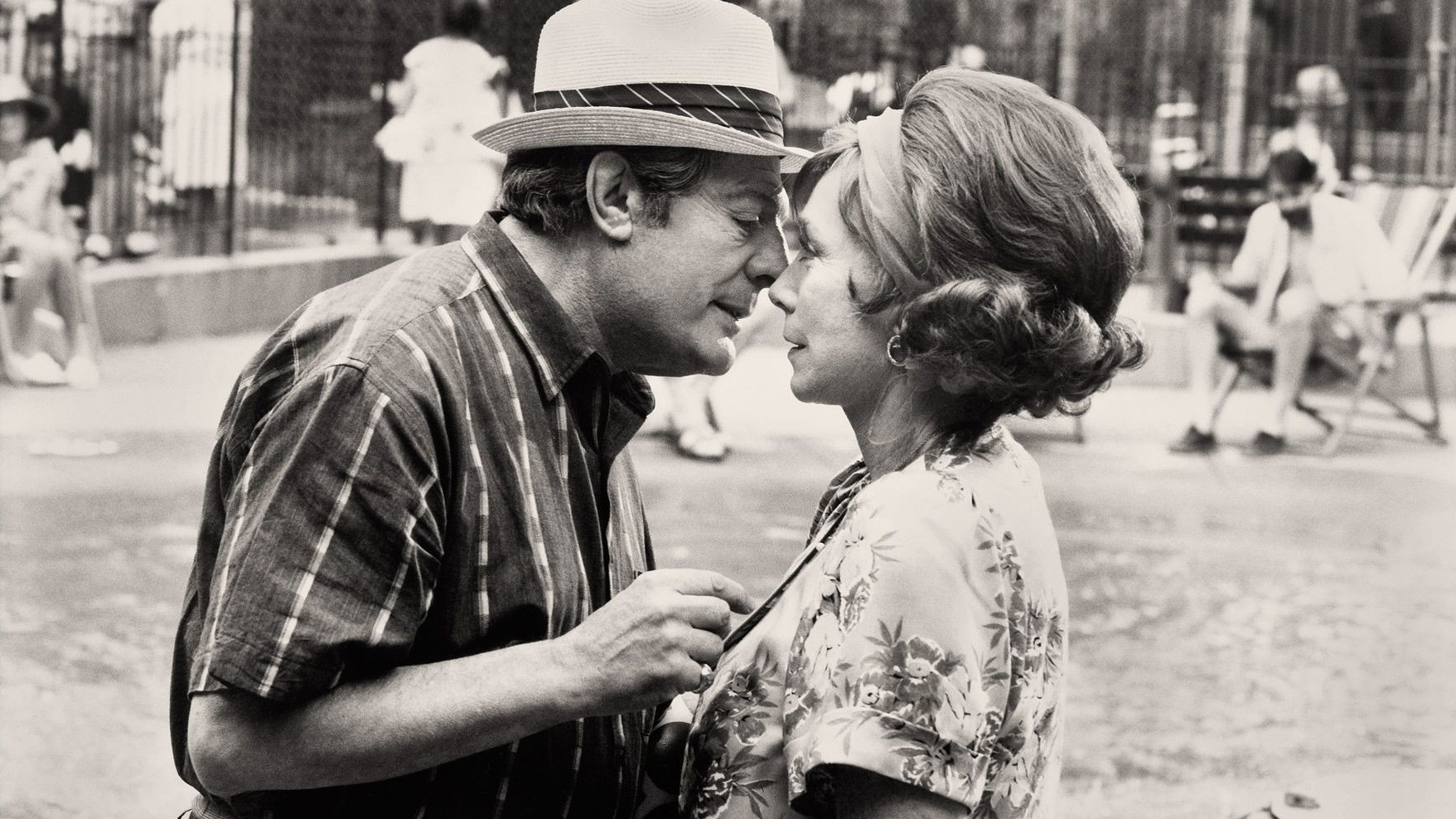 Used People Background