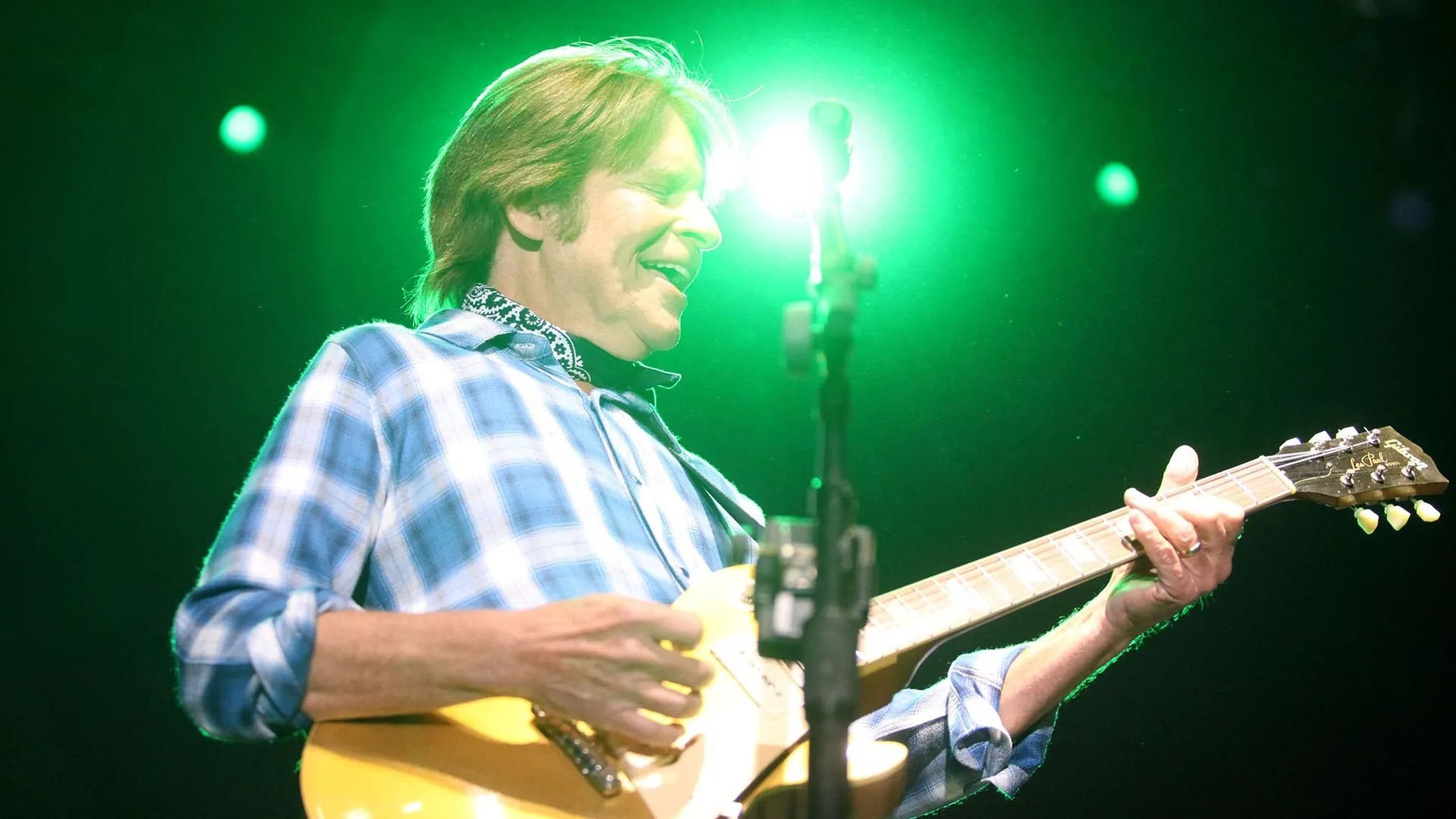 John Fogerty - Stagecoach 2016 Background