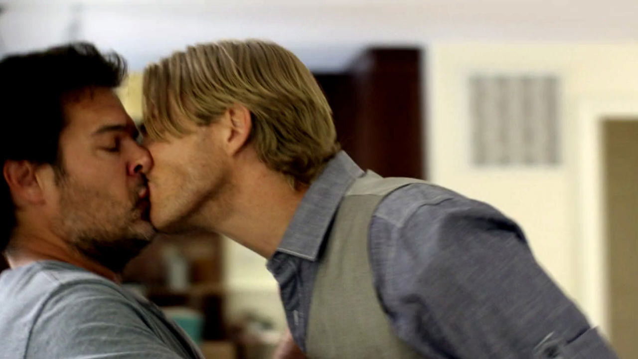 4 Nights in the Hamptons Background