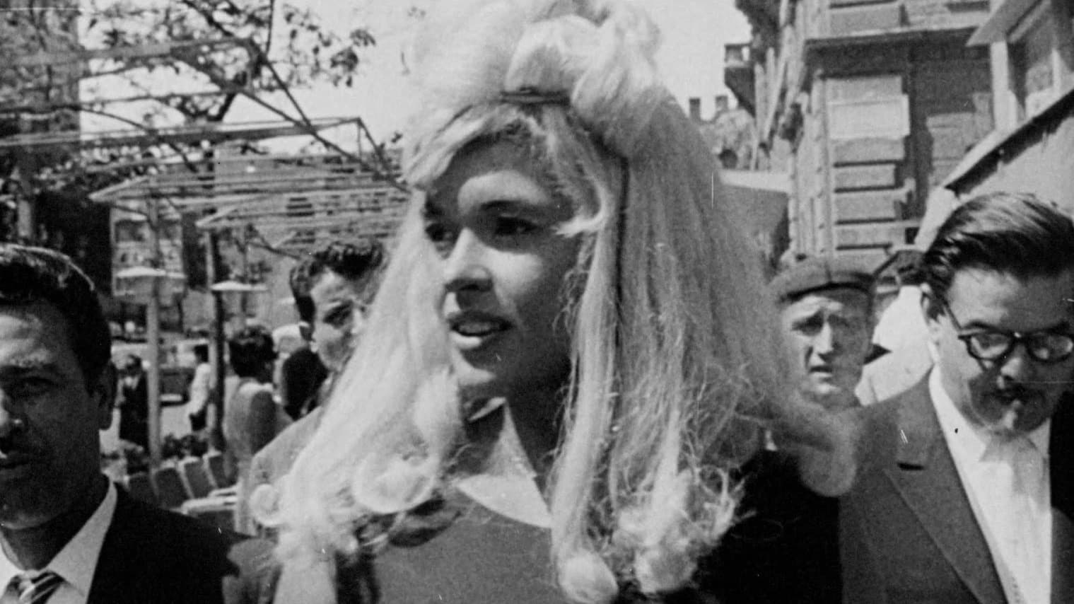 The Wild, Wild World of Jayne Mansfield Background