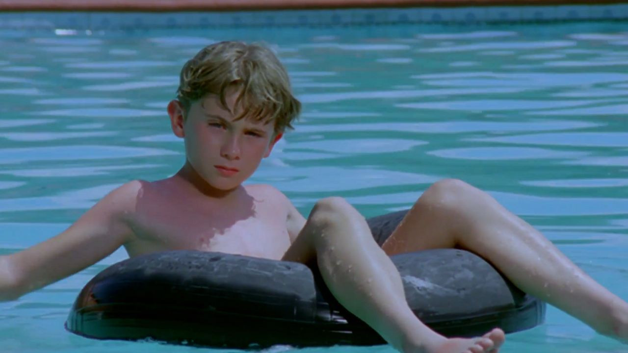 Mariana Mariana Background