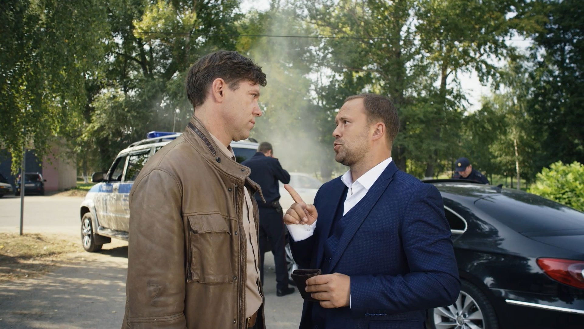 Тёмная лошадка Background