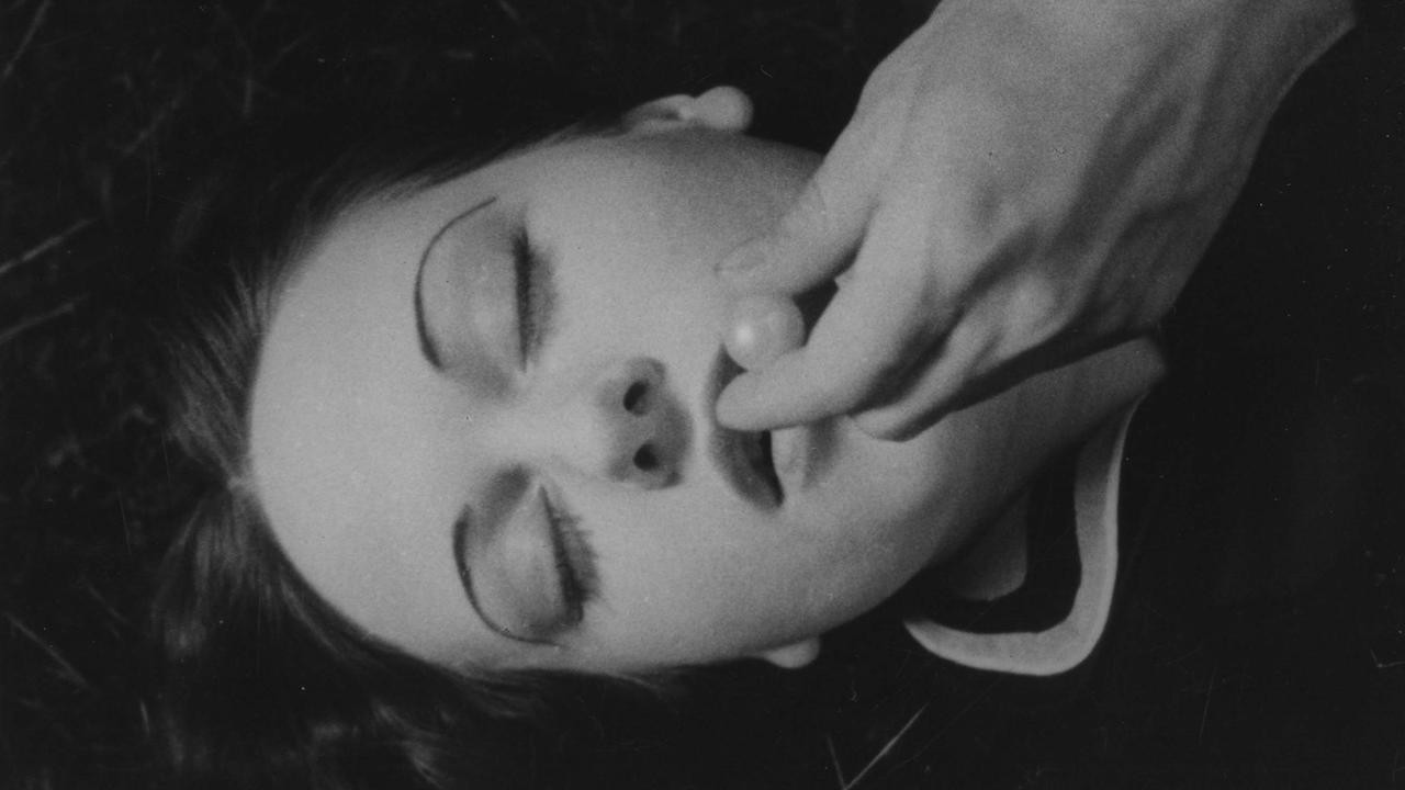 The Pearl Background