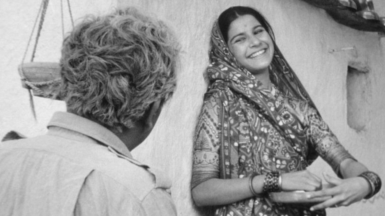 Bhuvan Shome Background