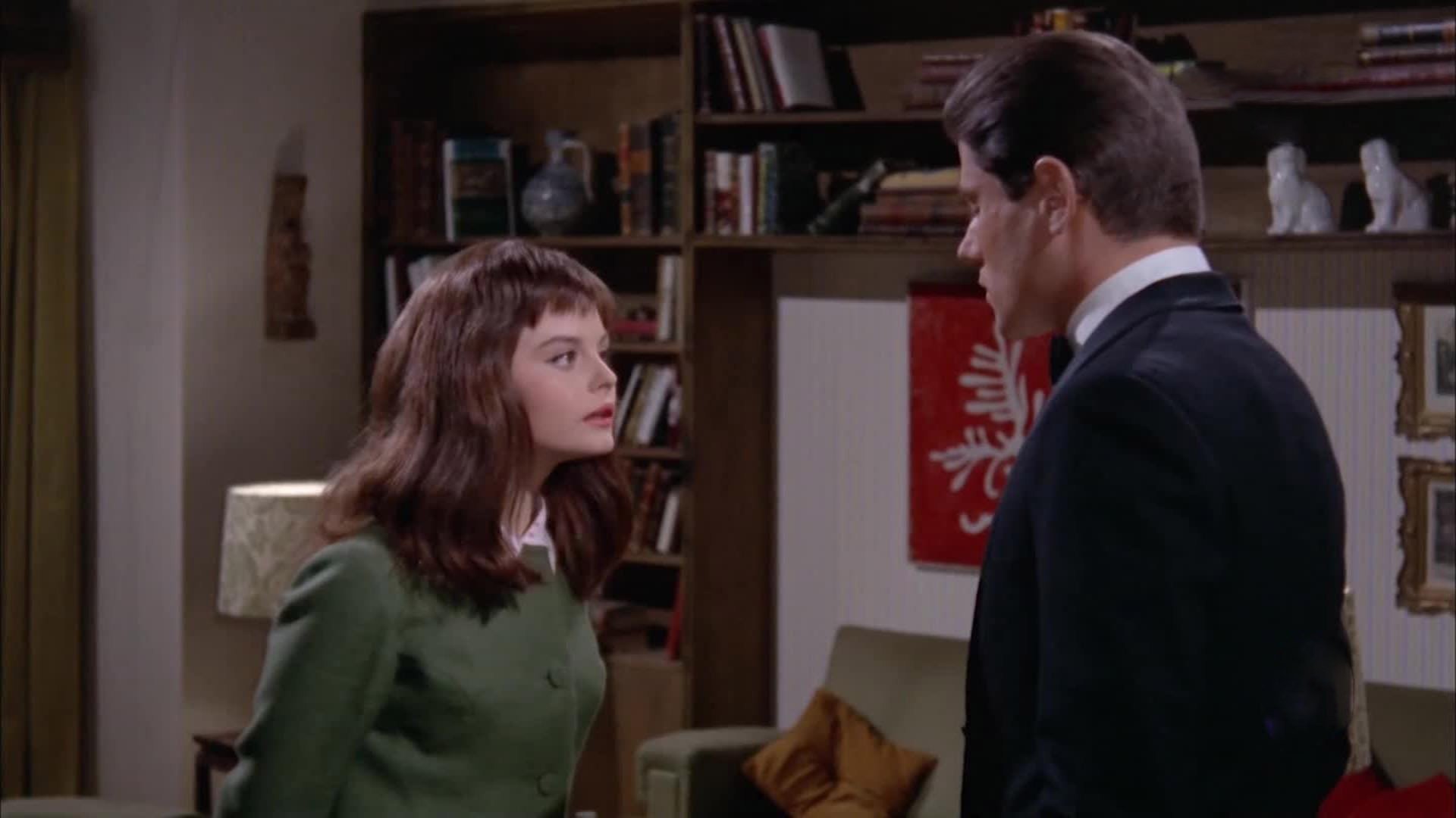 Más bonita que ninguna Background