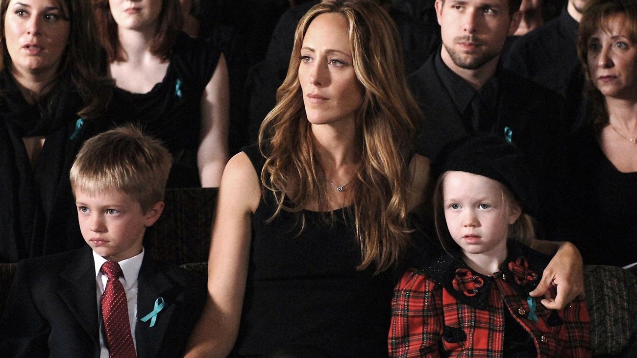 Bond of Silence Background