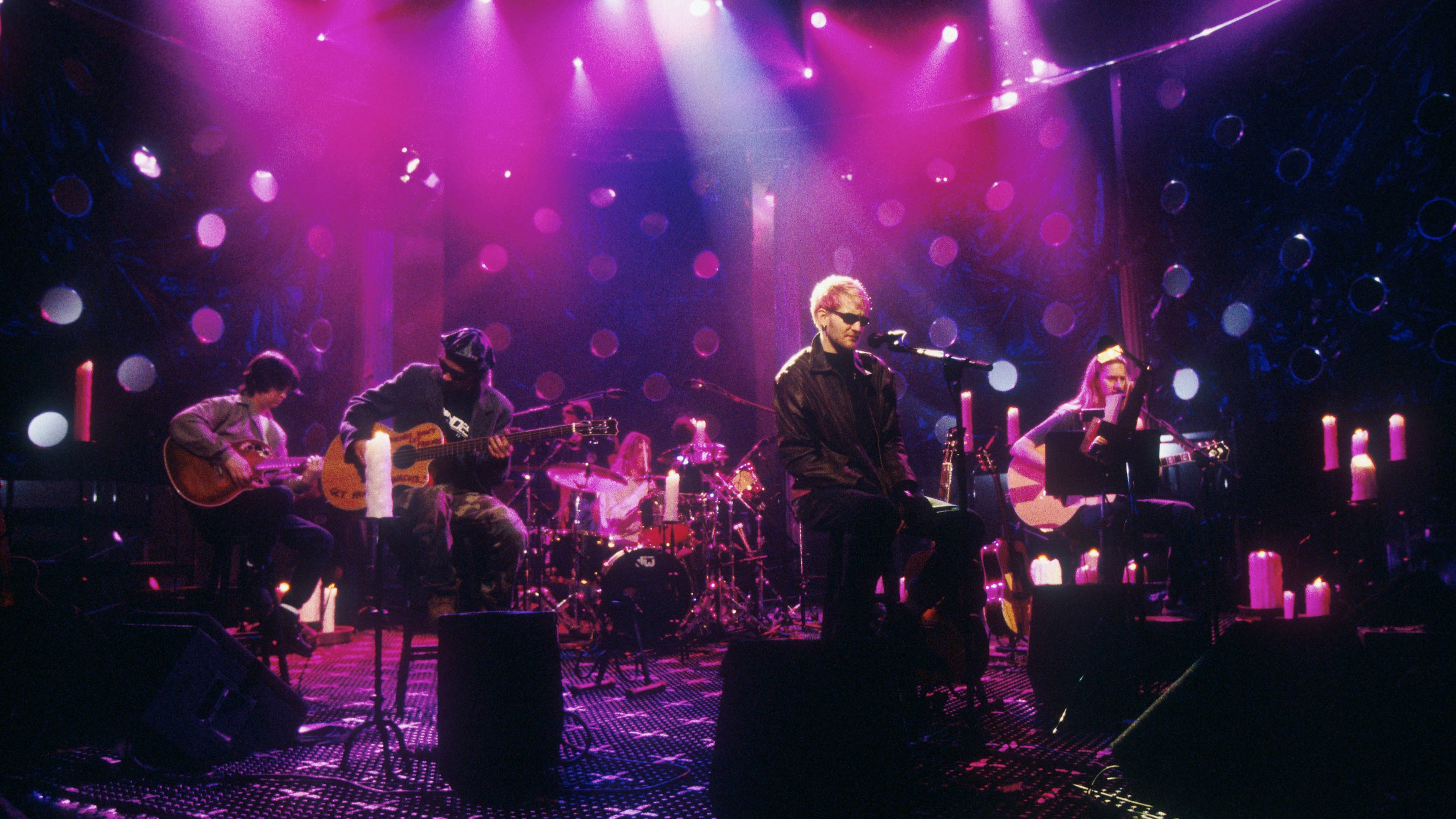 Alice In Chains: MTV Unplugged Background