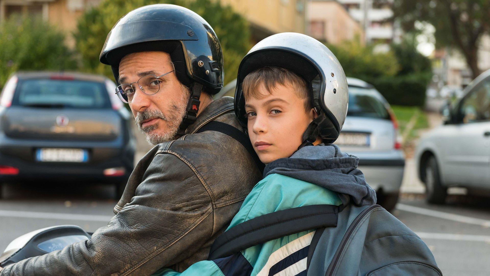 Natural Lefty Background