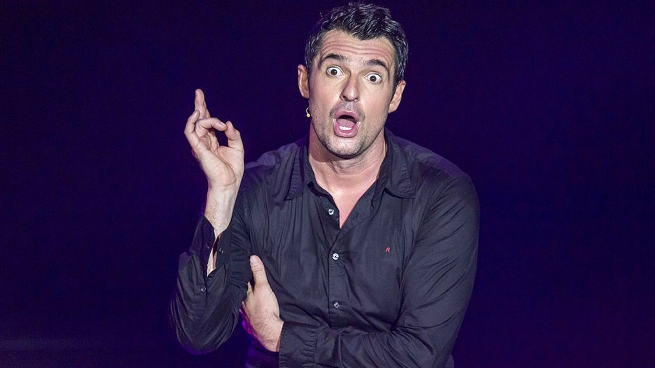 Arnaud Ducret - Vous fait plaisir Background