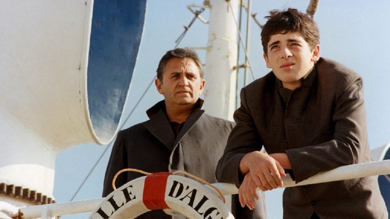 The Kick of Sirocco Background